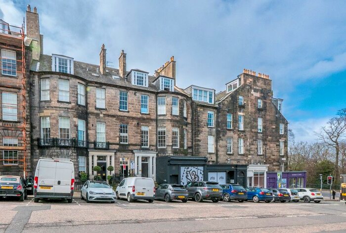 3 Bedroom Flat To Rent In North Castle Street, Edinburgh, EH2