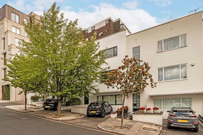 5 Bedroom Flat To Rent In Wells Rise, St. John's Wood, NW8