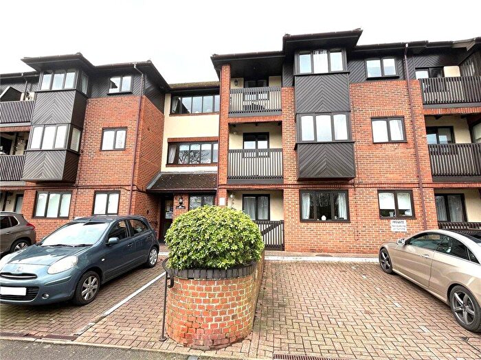 1 Bedroom Apartment For Sale In Gadeview, Cotterells, Hemel Hempstead, HP1