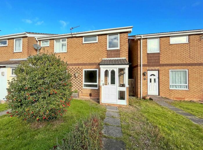 2 Bedroom Town House To Rent In Kingsbridge Avenue, Mapperley Plains, Nottingham, NG3