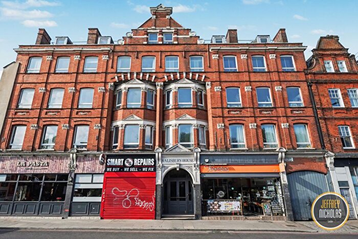 4 Bedroom Flat For Sale In Holloway Road, London, N5
