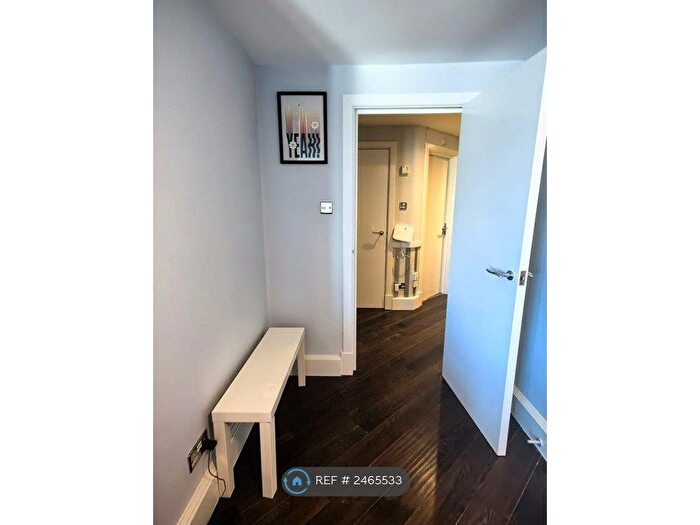 2 Bedroom Flat To Rent In Taggs House, Kingston Upon Thames, KT1