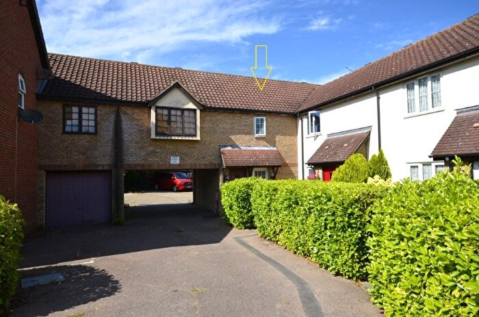 2 Bedroom Maisonette For Sale In Hammonds Lane, Billericay, Essex, CM11