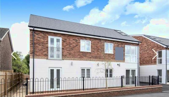 2 Bedroom Apartment To Rent In Westbury Avenue, Newport Pagnell, MK16