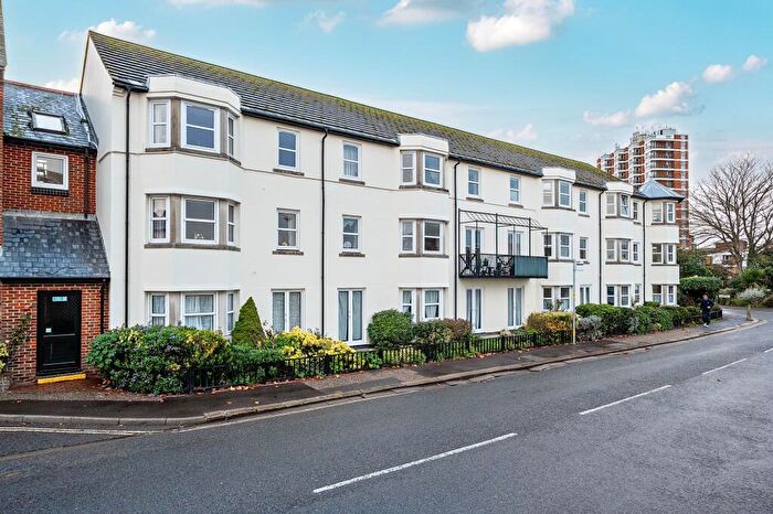 1 Bedroom Retirement Property For Sale In Seaward Court, West Street, Bognor Regis, PO21