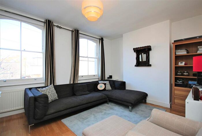 2 Bedroom Flat To Rent In Monsell Road, N4