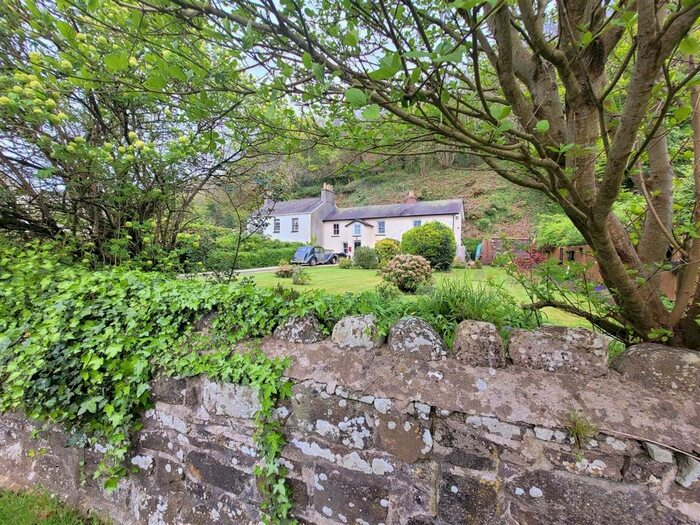 4 Bedroom Cottage For Sale In Ferryside, SA17