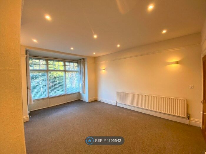 2 Bedroom Flat To Rent In Spring Grove, Harrogate, HG1
