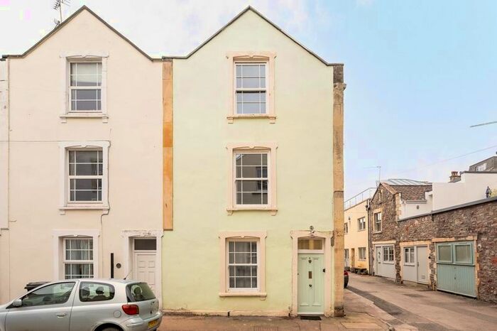 4 Bedroom Property To Rent In Thorndale, Clifton, Bristol, BS8