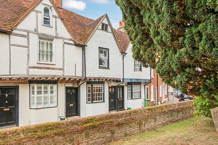 3 Bedroom Terraced House For Sale In Aylesbury, Buckinghamshire, HP20