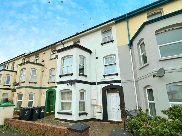 2 Bedroom Flat To Rent In Morton Road, Exmouth, Devon, EX8