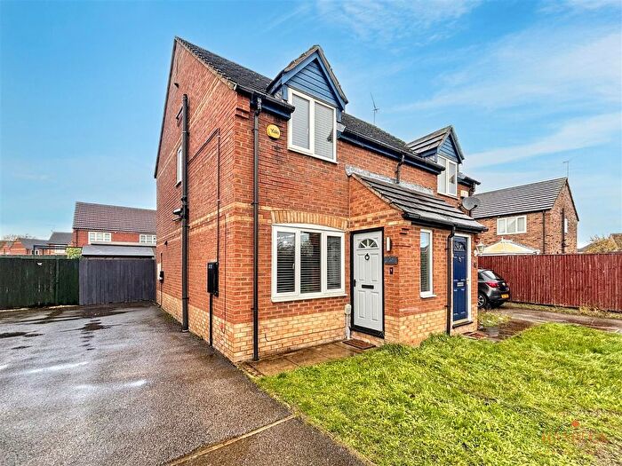 2 Bedroom Property For Sale In Marbury Park, Kingswood, Hull, HU7