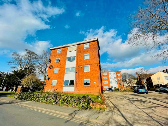 Apartment To Rent In Chevallier Street, Ipswich, IP1