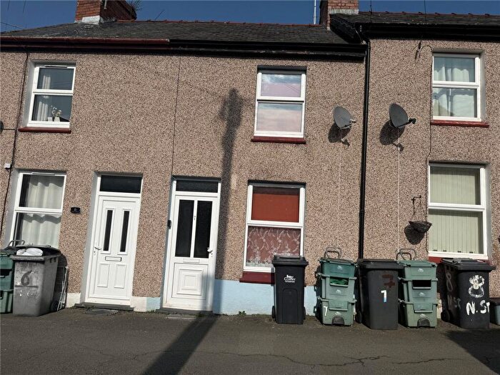 2 Bedroom Terraced House To Rent In New Street, Conwy, LL32