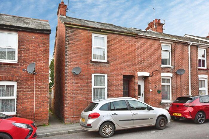 2 Bedroom End Of Terrace House For Sale In Nursery Road, Salisbury ***Video Tour***, SP2