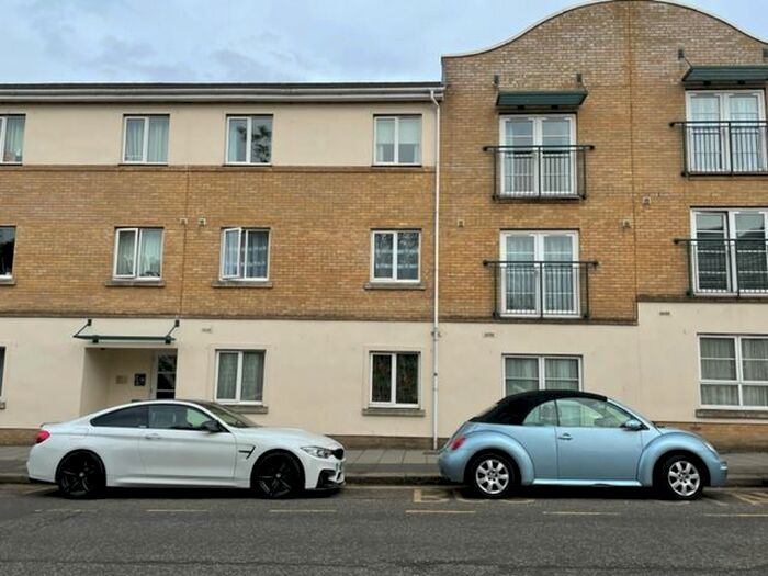 2 Bedroom Flat To Rent In Horn Lane, London, W3