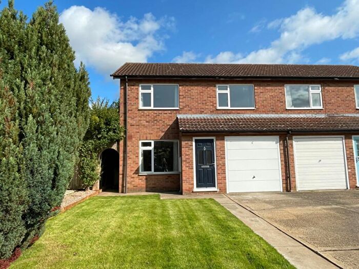 3 Bedroom Semi-Detached House To Rent In Southfields, Sleaford, NG34