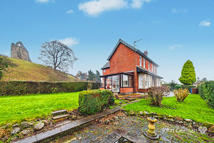 3 Bedroom Detached House For Sale In Castle Street, Tutbury, DE13