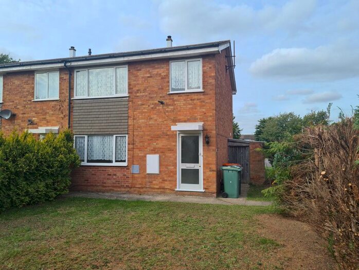 3 Bedroom End Of Terrace House To Rent In Fenwick Road, Houghton Regis, LU5