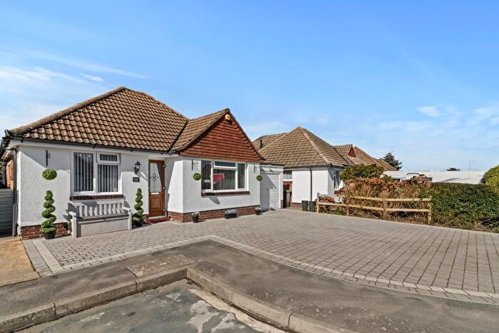 3 Bedroom Detached Bungalow For Sale In Courtland Road, Polegate, BN26