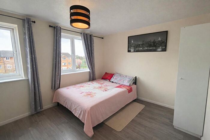 1 Bedroom Flat To Rent In Dagenham East, Dagenham, Essex, RM10