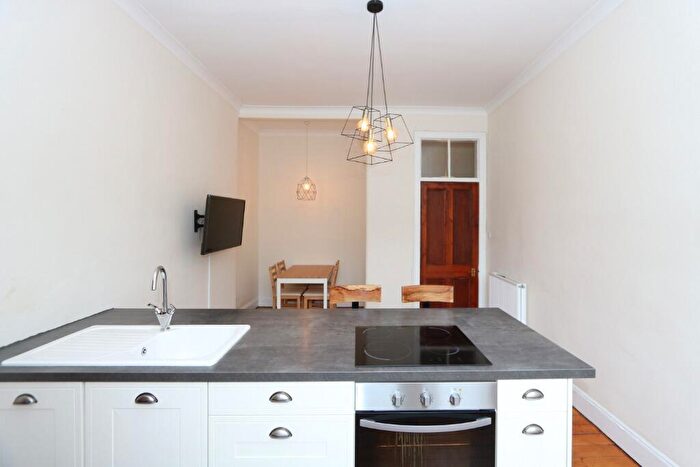 1 Bedroom Flat To Rent In Edgehill Road, Glasgow, Glasgow City, G11