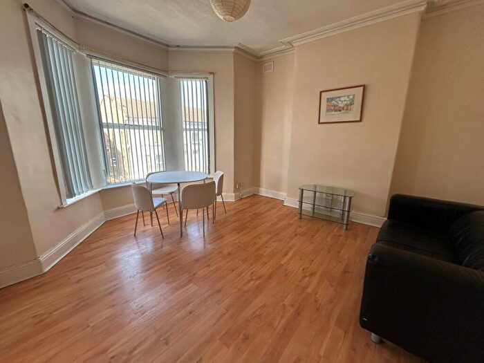 2 Bedroom Flat To Rent In Salisbury Road, L15