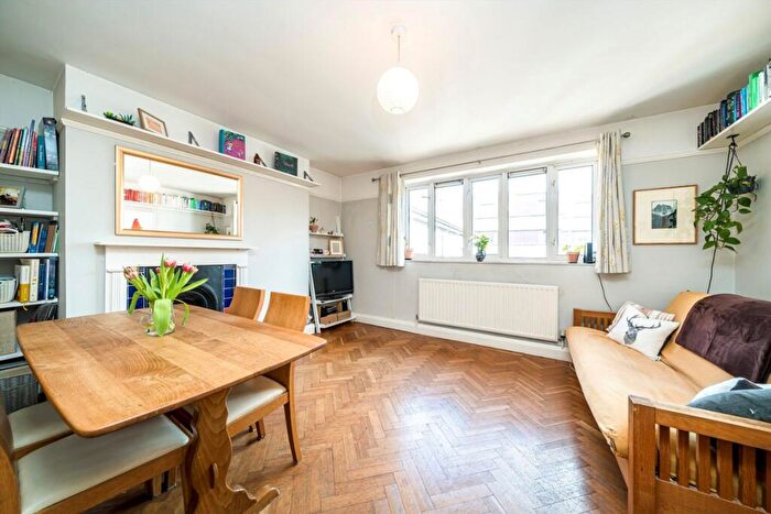 1 Bedroom Flat To Rent In Jamaica Road, Bermondsey, SE16