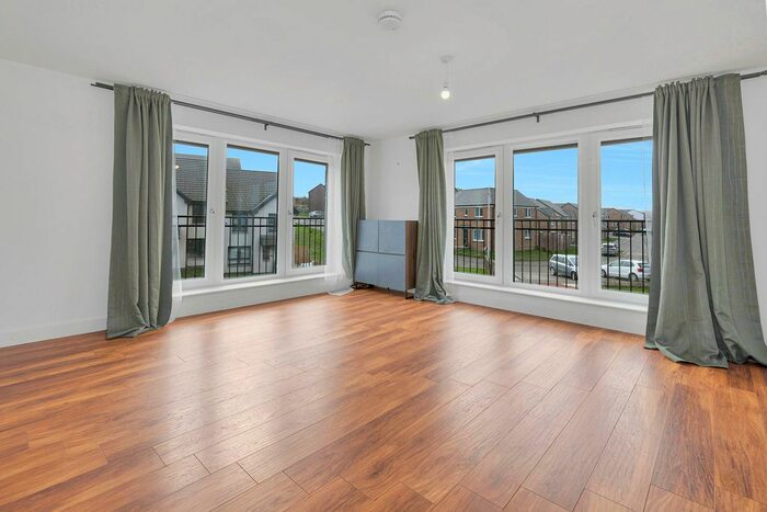 3 Bedroom Flat To Rent In Kane Wynd, Edinburgh, EH16