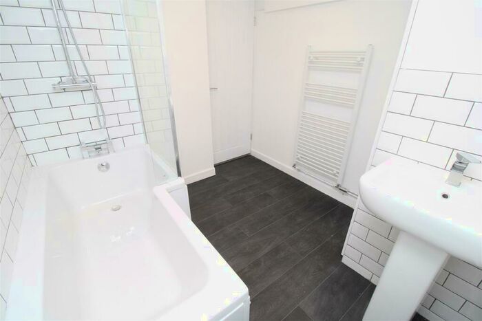 3 Bedroom Terraced House To Rent In Brithweunydd Road, Tonypandy, CF40