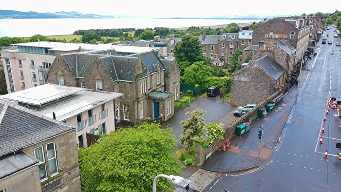 5 Bedroom Town House To Rent In Perth Road, Dundee, DD2