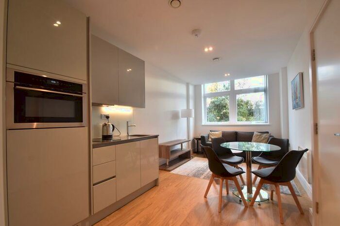 1 Bedroom Flat To Rent In Laporte Way, Luton, LU4