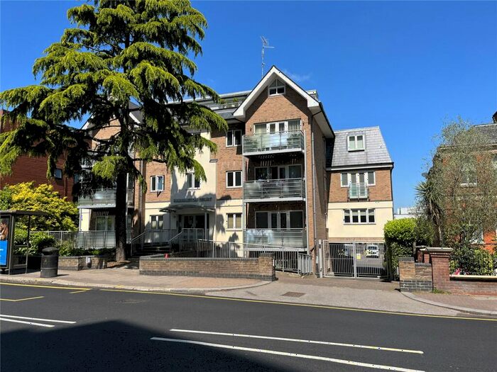 2 Bedroom Apartment To Rent In Station Road, New Barnet, EN5