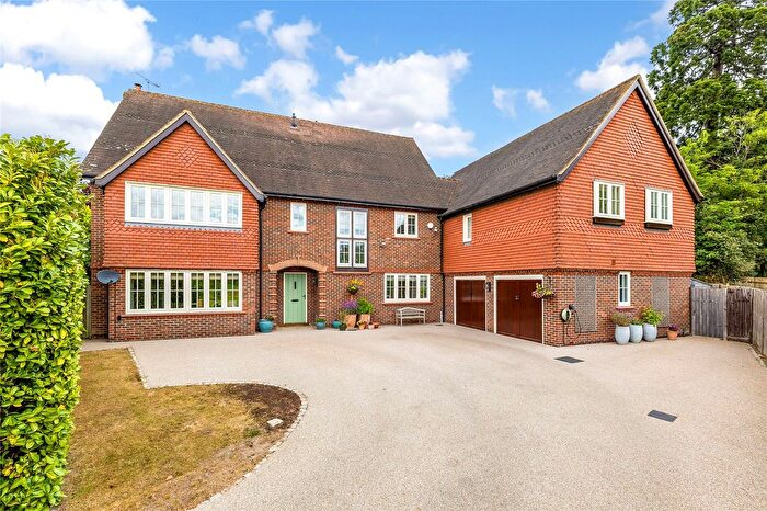 7 Bedroom Detached House To Rent In Lockestone Close, Weybridge, KT13
