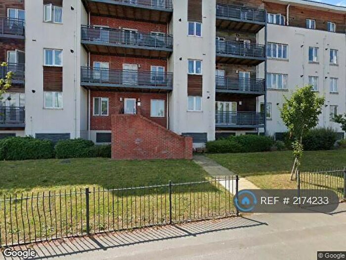 2 Bedroom Flat To Rent In Burghley Court, Maidenhead, SL6