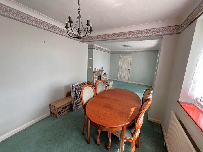 2 Bedroom Semi-Detached Bungalow For Sale In Saffron Gardens, Wethersfield, CM7