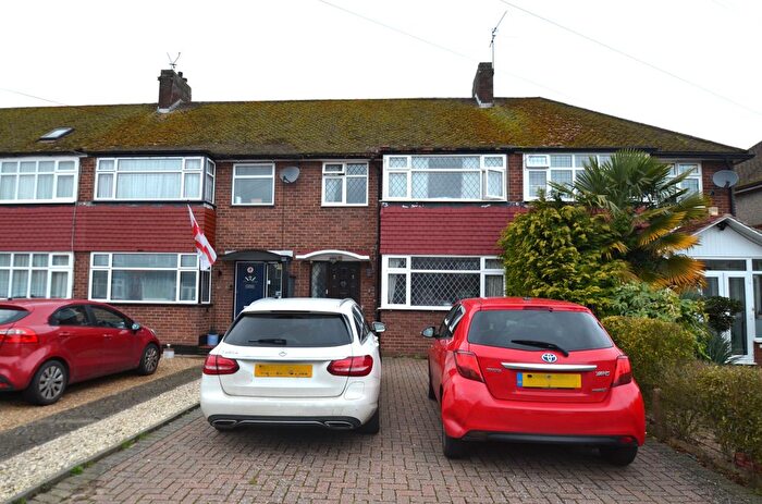 4 Bedroom Terraced House To Rent In Saxon Road, Ashford, TW15