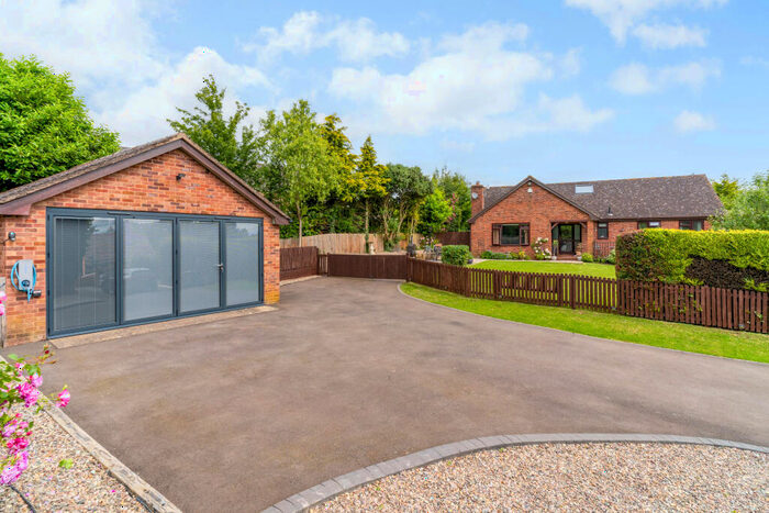 5 Bedroom Detached Bungalow For Sale In Ledbury Road, Gloucester, GL19
