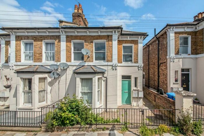 1 Bedroom Maisonette To Rent In Philip Walk, Peckham, London, SE15