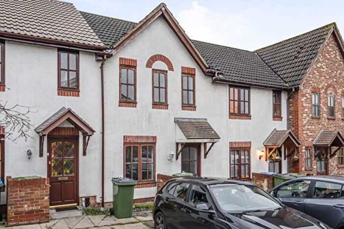 2 Bedroom Semi-Detached House To Rent In Hither Farm Road London, SE3