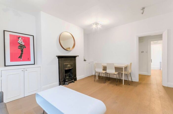 2 Bedroom Flat To Rent In Perham Road, Barons Court, London, W14