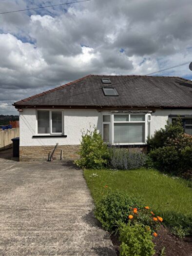 3 Bedroom Bungalow To Rent In Oakfield Drive, Baildon, BD17