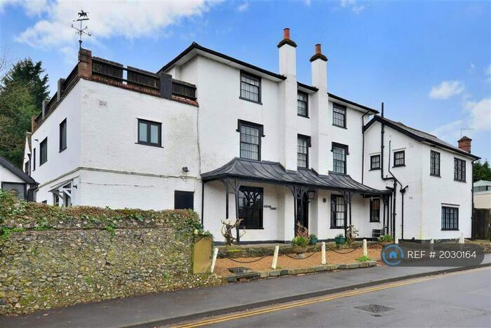 1 Bedroom Flat To Rent In Burford Corner, Dorking, RH5