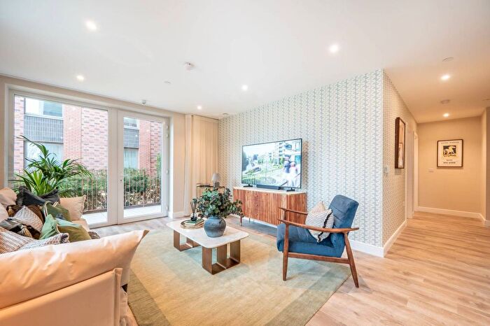 2 Bedroom Flat For Sale In Grand Union, Alperton, HA0