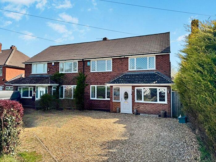 3 Bedroom Semi-Detached House For Sale In Whitehouse Common Road, Sutton Coldfield, B75