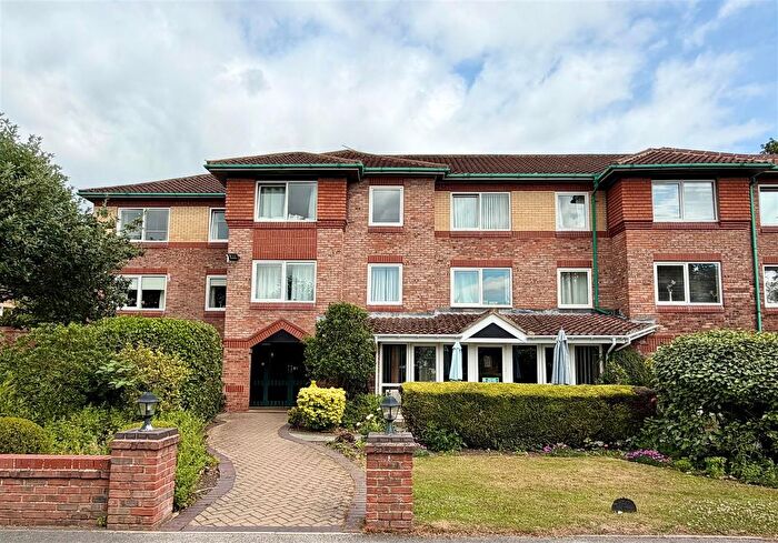 2 Bedroom Flat For Sale In Homeyork House, Danesmead Close, YO10