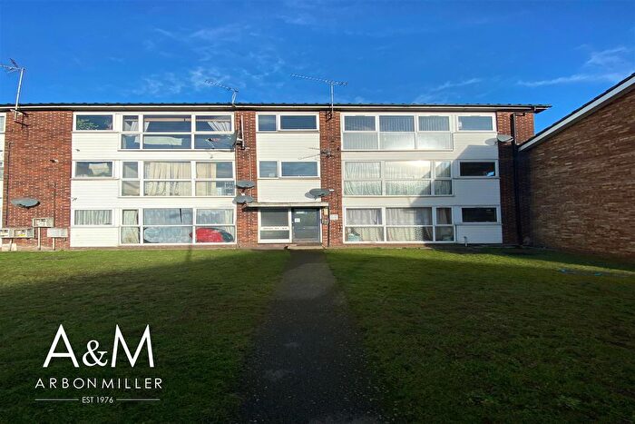 2 Bedroom Flat For Sale In St. Peters Close, Newbury Park, IG2