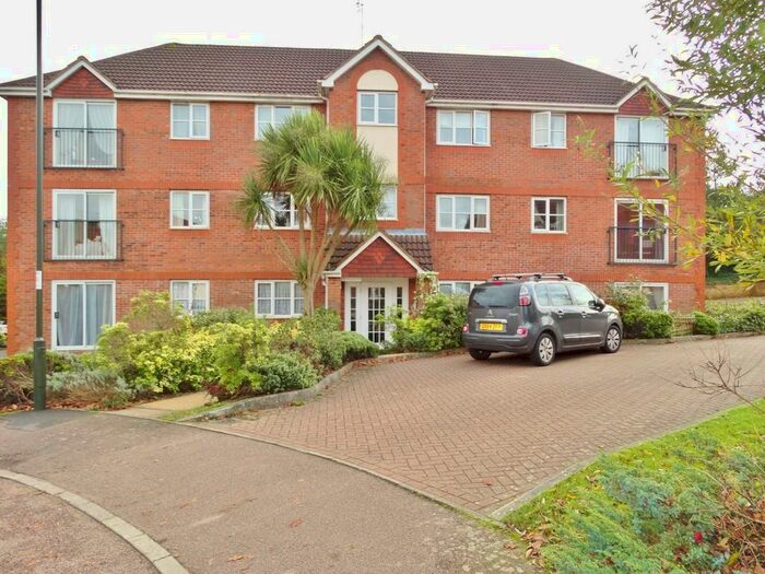 2 Bedroom Apartment To Rent In Maidenbower, Crawley, RH10