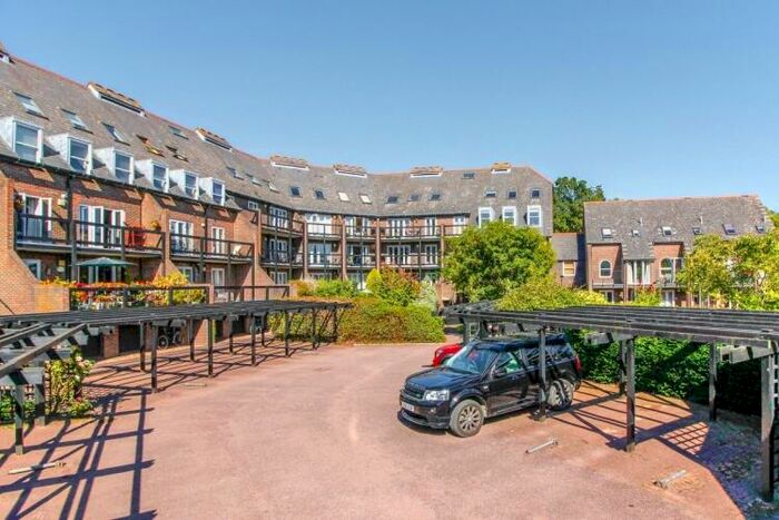 2 Bedroom Apartment To Rent In Folly Bridge, Oxford, OX1