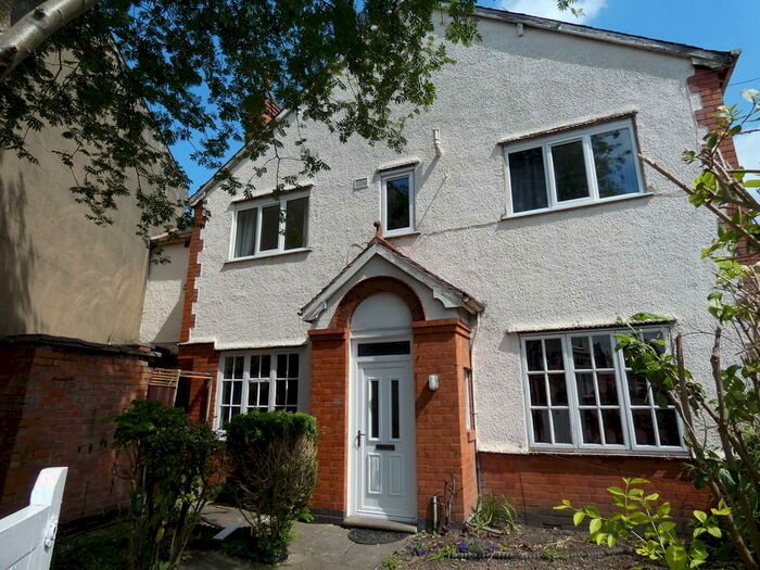 2 Bedroom Semi-Detached House To Rent In Exton Road, Off Uppingham Road, LE5
